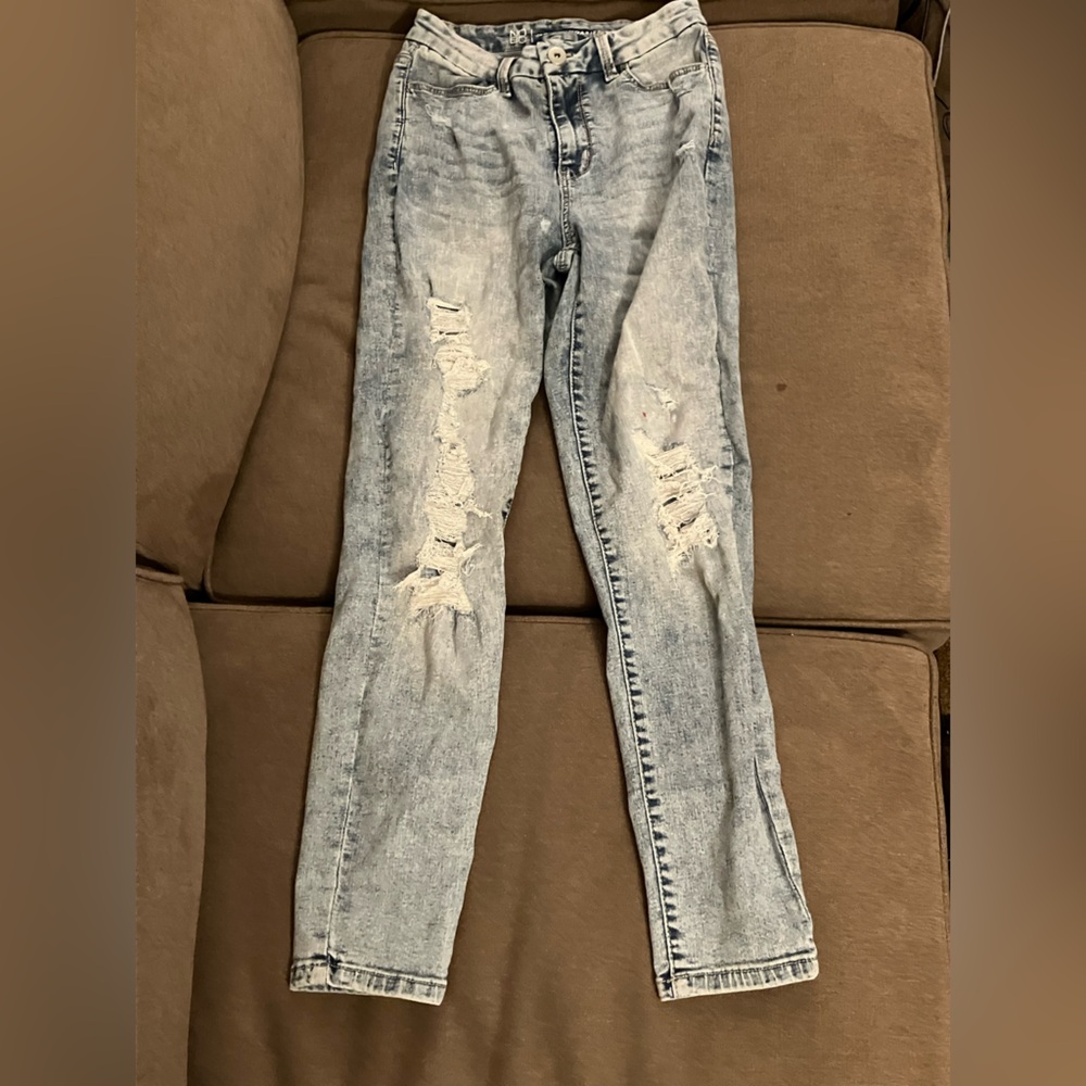 Pair of jeans from no boundaries. These jeans are slightly worn and size 5.